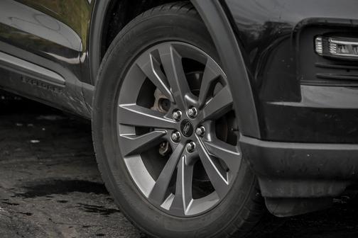 Agate Black Metallic 2022 Ford Explorer XLT