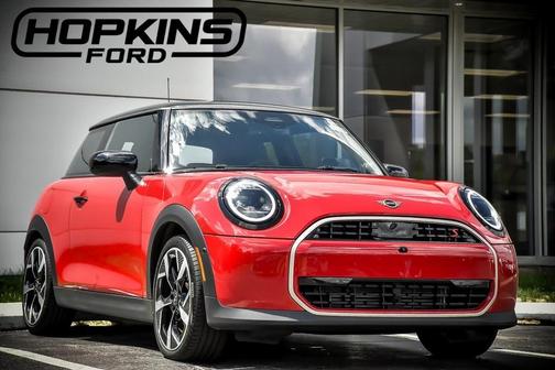 2025 MINI Hardtop ICONIC