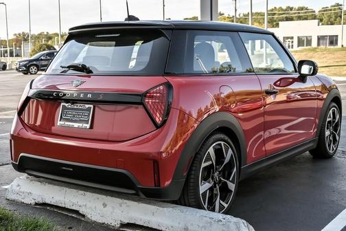 2025 MINI Hardtop ICONIC