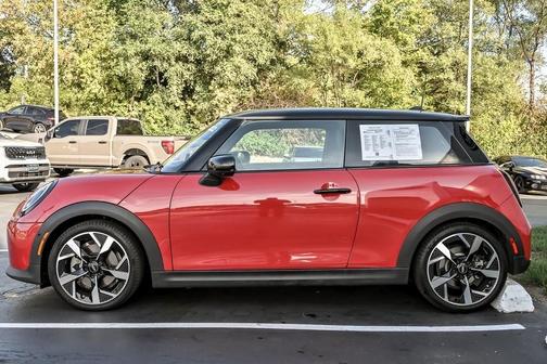 2025 MINI Hardtop ICONIC