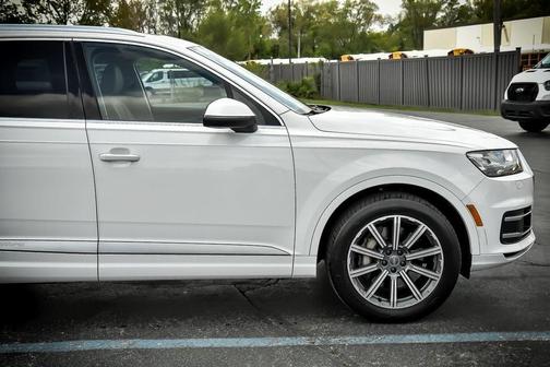 2019 Audi Q7 55 Premium Plus