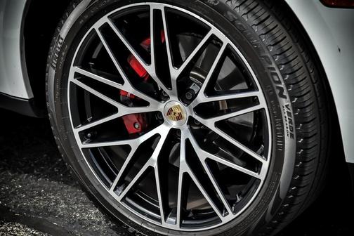 2024 Porsche Macan S