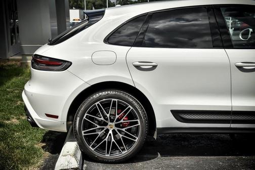 2024 Porsche Macan S
