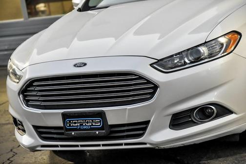 Photo 4 of 26 of 2013 Ford Fusion Hybrid SE