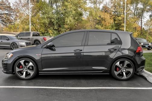 2016 Volkswagen Golf GTI 2.0T SE 4-Door