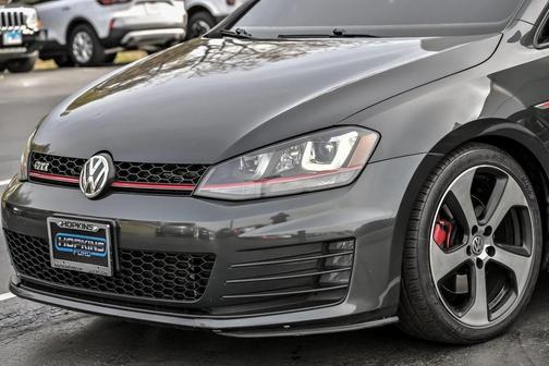 2016 Volkswagen Golf GTI 2.0T SE 4-Door