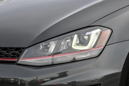 2016 Volkswagen Golf GTI 2.0T SE 4-Door