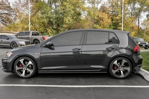 2016 Volkswagen Golf GTI 2.0T SE 4-Door