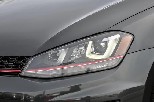 2016 Volkswagen Golf GTI 2.0T SE 4-Door