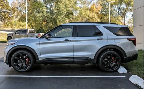 2022 Ford Explorer ST