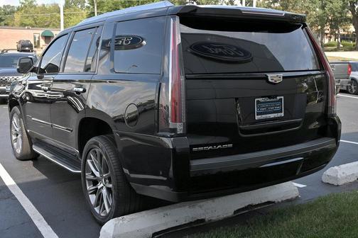 2020 Cadillac Escalade Luxury