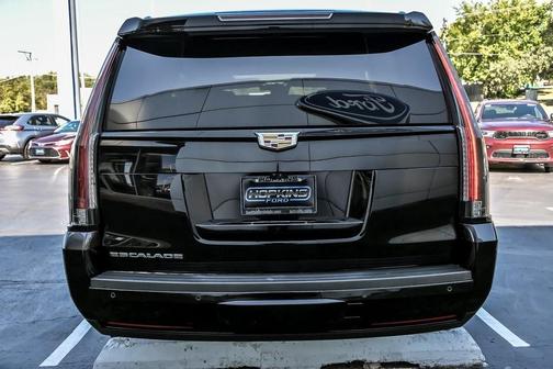 2020 Cadillac Escalade Luxury