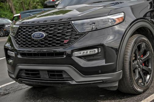 Agate Black Metallic 2022 Ford Explorer ST