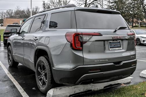 2021 GMC Acadia AT4