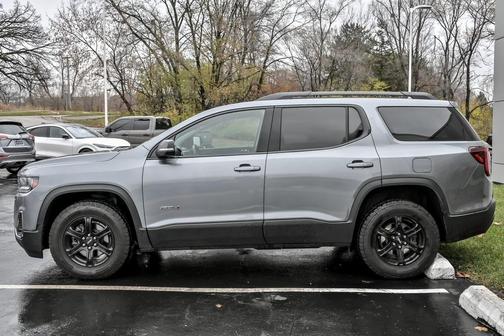 2021 GMC Acadia AT4