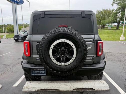Carbonized Gray Metallic 2023 Ford Bronco Badlands