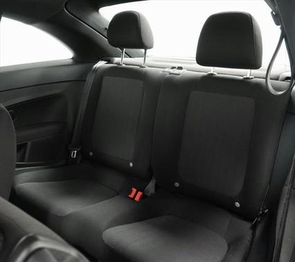 2012 Volkswagen Beetle Base