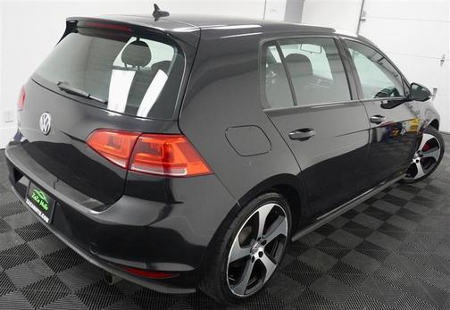 2017 Volkswagen Golf GTI 2.0T S 4-Door