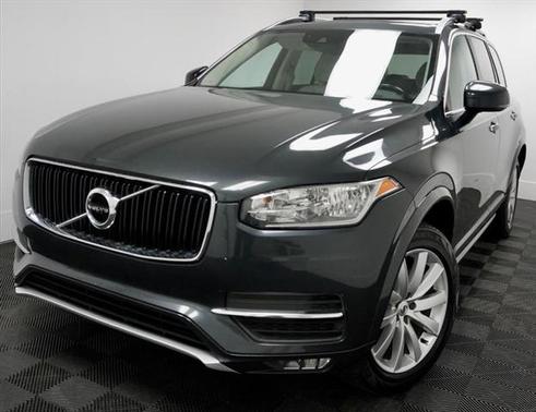 2016 Volvo XC90 T6 Momentum
