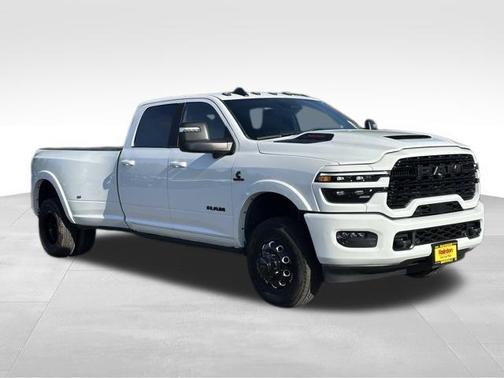 2025 RAM 3500 Limited Crew Cab 4x4 8' Box