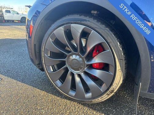 2024 Tesla Model Y Performance Dual Motor All-Wheel Drive