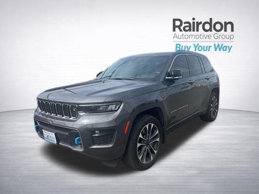 Baltic Gray Metallic Clearcoat 2023 Jeep Grand Cherokee 4xe Overland