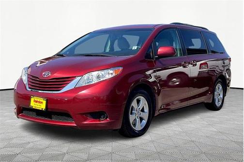 2016 Toyota Sienna LE