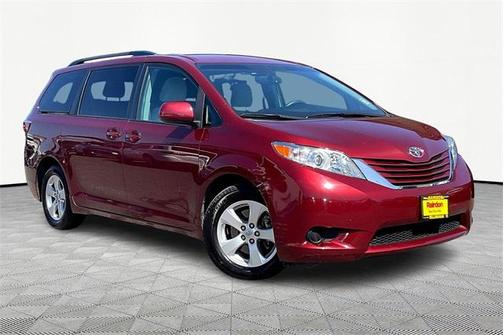 2016 Toyota Sienna LE