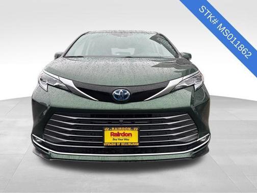 2021 Toyota Sienna Platinum 7 Passenger