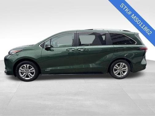 2021 Toyota Sienna Platinum 7 Passenger