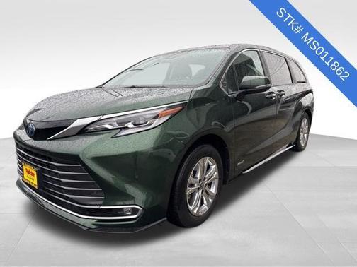 2021 Toyota Sienna Platinum 7 Passenger
