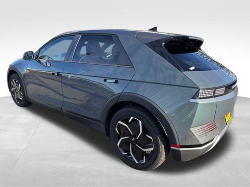 2024 Hyundai IONIQ 5 SE