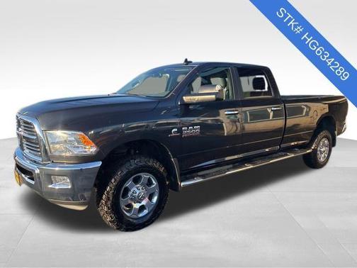 2017 RAM 2500 Big Horn Crew Cab 4x4 8' Box
