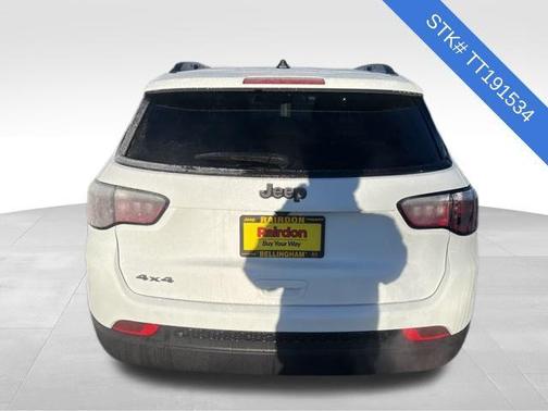 Bright White Clearcoat 2026 Jeep Compass Latitude