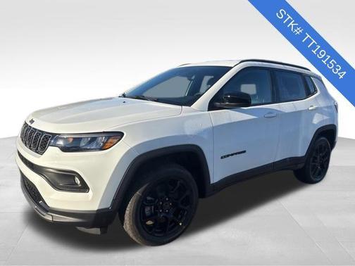 Bright White Clearcoat 2026 Jeep Compass Latitude