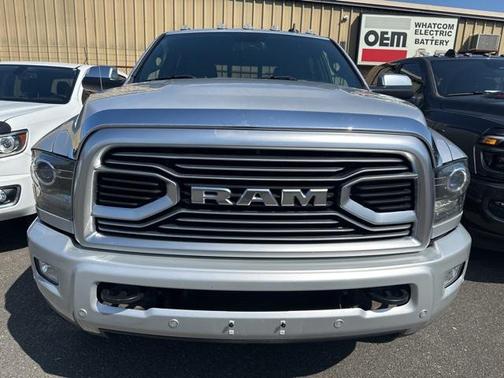 2018 RAM 3500 Limited Crew Cab 4x4 8' Box