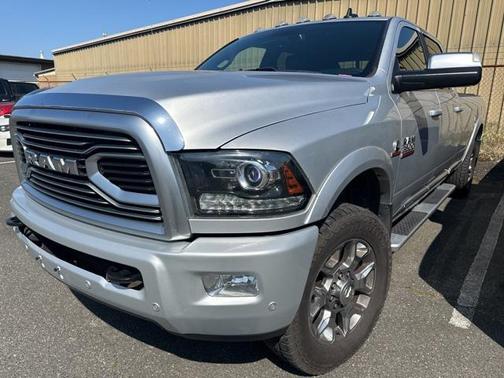 2018 RAM 3500 Limited Crew Cab 4x4 8' Box