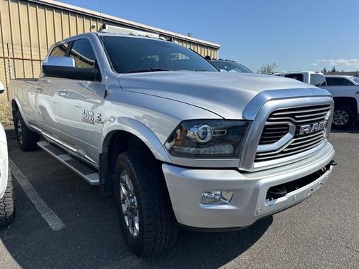 2018 RAM 3500 Limited Crew Cab 4x4 8' Box