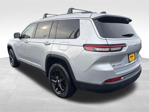 2022 Jeep Grand Cherokee L Laredo