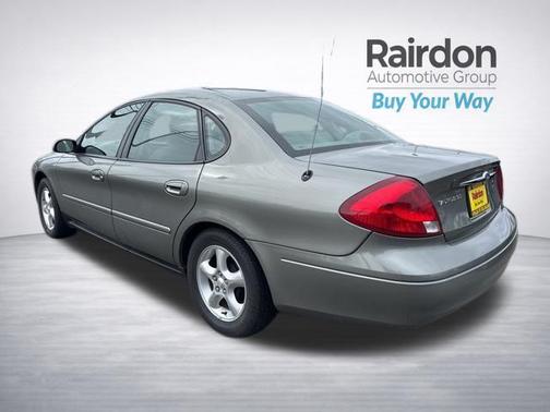 2001 Ford Taurus SE