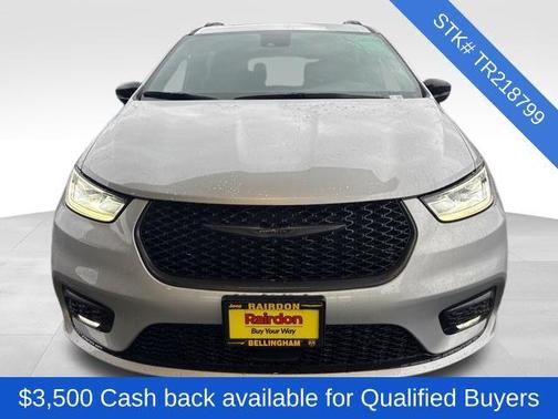 2026 Chrysler Pacifica L