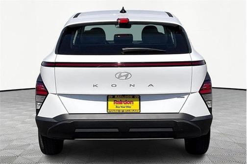 2025 Hyundai KONA SE