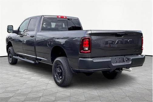2025 RAM 2500 Tradesman Crew Cab 4x4 8' Box
