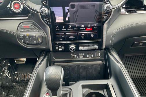 2025 RAM 1500 RHO Crew Cab 4x4 5'7' Box