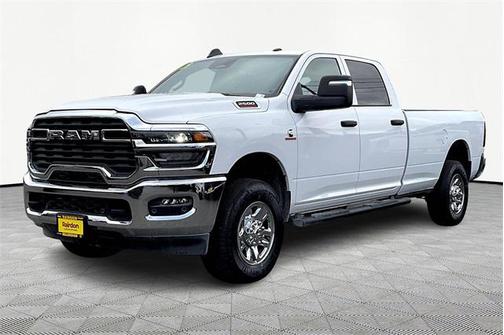 2025 RAM 2500 Tradesman Crew Cab 4x4 8' Box