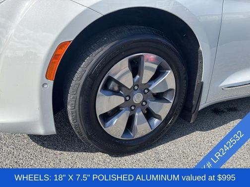 Luxury White Pearlcoat 2020 Chrysler Pacifica Hybrid Limited