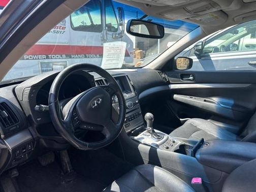 2010 INFINITI G37x Base