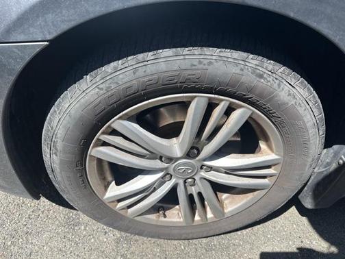 2010 INFINITI G37x Base