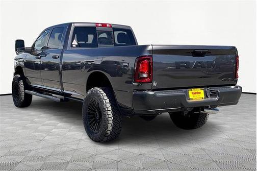 2025 RAM 2500 Tradesman Crew Cab 4x4 8' Box