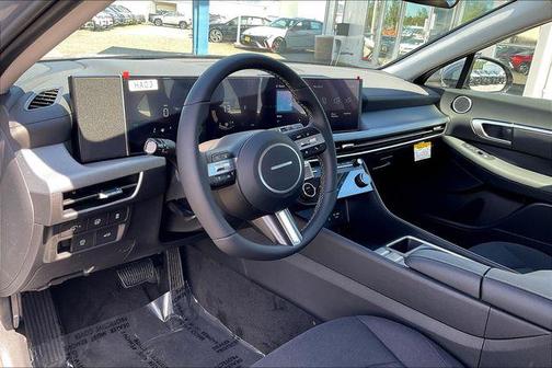 2025 Hyundai SONATA Hybrid SE